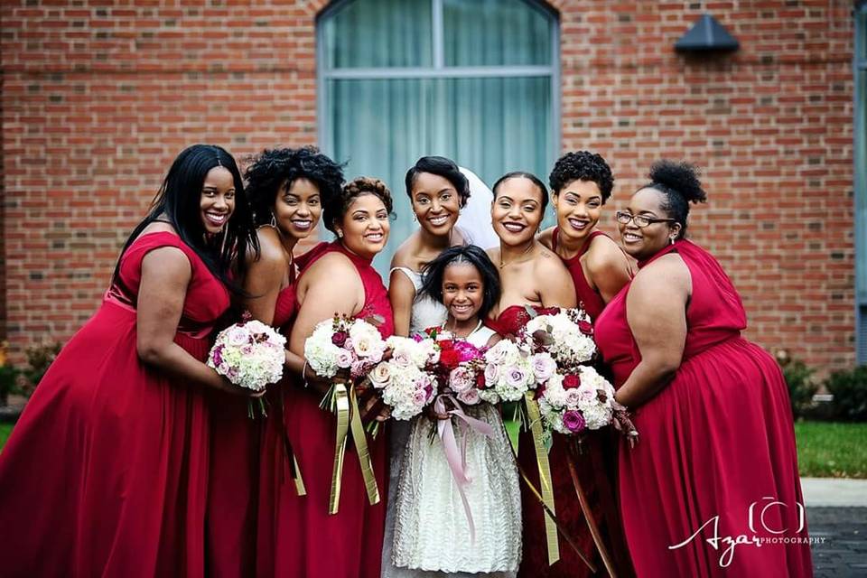 Bride and her bridesmaids | Photo Credit: Azar Photography