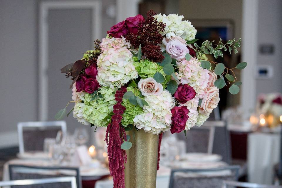 Tall elegant centerpiece | Photo Credit: Azar Photography