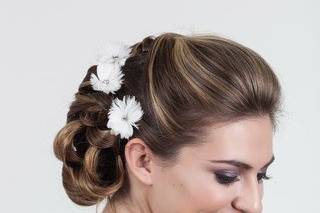 Hair by Lauren DeCosimo
Headpiece from Happily Ever Borrowed
Photography by Casey Fachett Photography