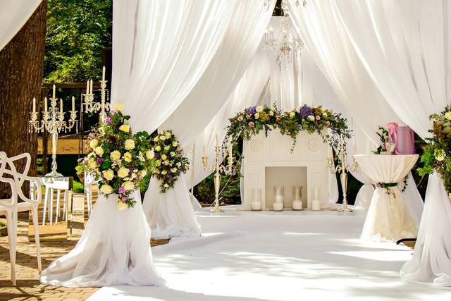 Outdoor ceremony space