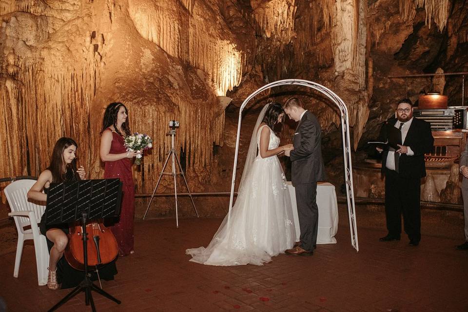Luray Caverns Micro Wedding