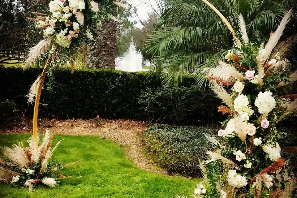 Pampas and Circular Altar