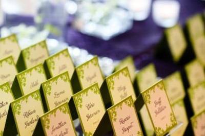 Elevated place cards!