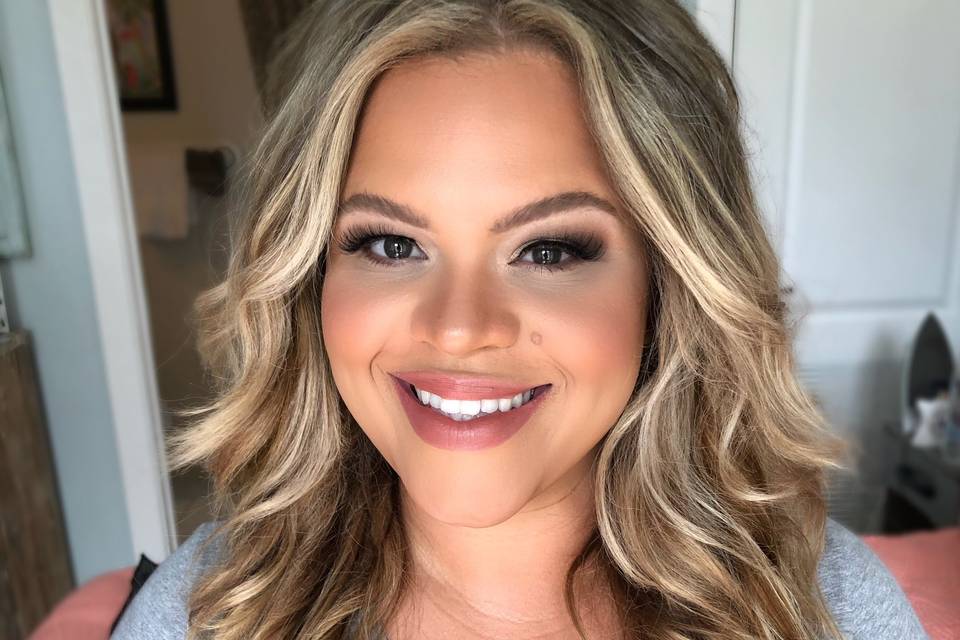 Full glam airbrush makeup