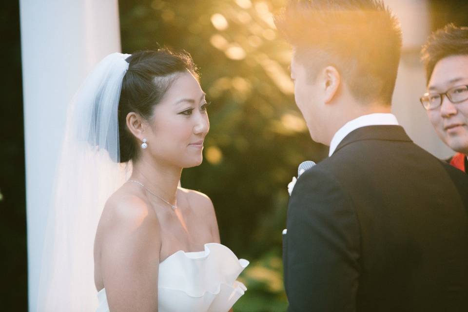 Hair and make-up done and getting ready for pictures
#braidebun #braid-do#updo #hair #makeup #weddinghairandmakeupforasians #asianbeautywedding #asianbride #newyorkweddinghairandmakeup #asianmakeupartist #asianupdos #asianmakeup $newyorkhairandmakeupforwedding #weddinghairandmakeup #newyorkweddinghairandmakeup #hazukimakeup #hazukimatsushita #makeupbyhazuki #hazukimakeupartist #hazukimagic #japanesebridenewyork #japanesehairandmakeupartist #japanesesalon #japanesesalonnewyork #japanesehairandmakeupnyc