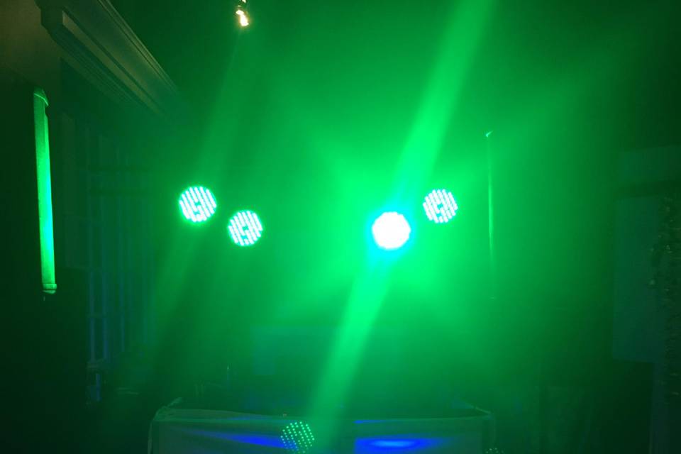 Pro DJ Booth w/ Light Truss