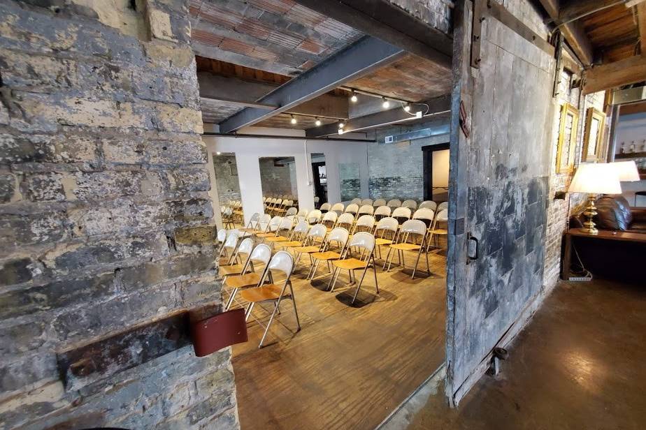 Seating area