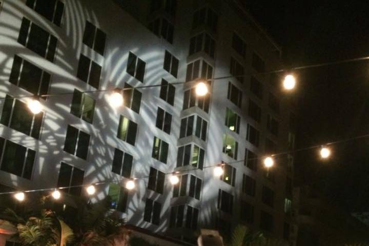 The Palms Hotel. projecting Pa