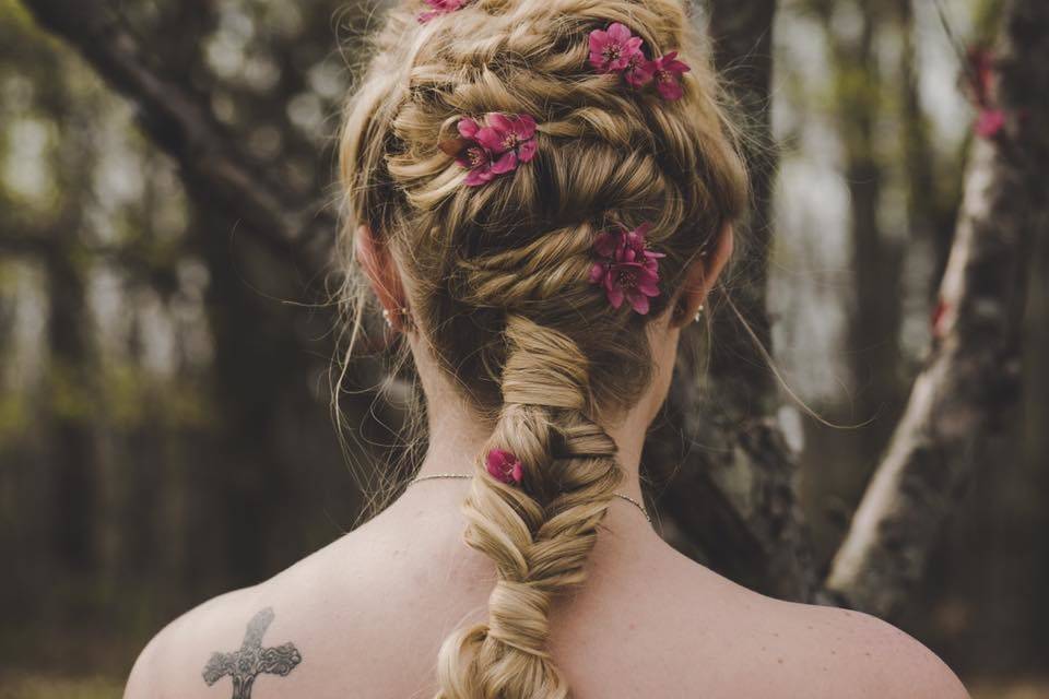 Hair with roses