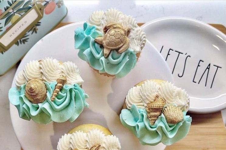 Beachy cupcake design