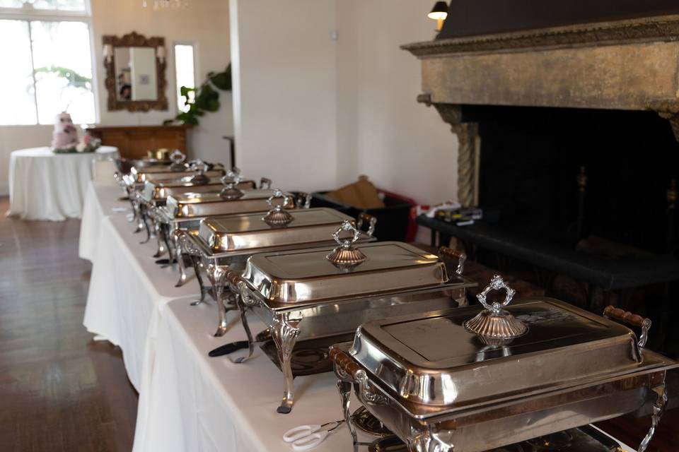 Chafing dishes