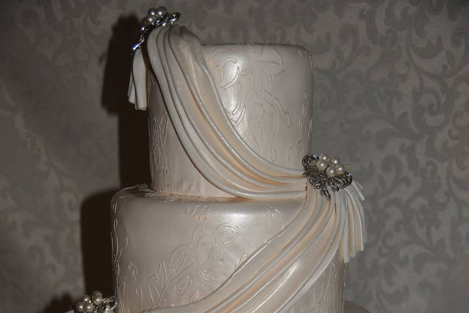 Papa's Cupcakes - Wedding Cake - Perkasie, PA - WeddingWire