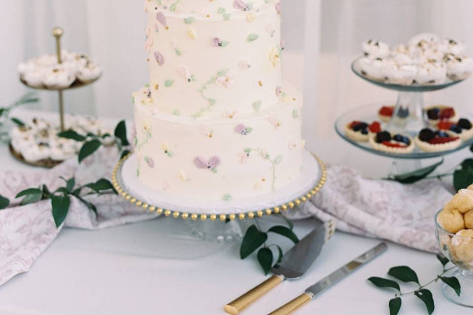 Whimsical wildflower cake