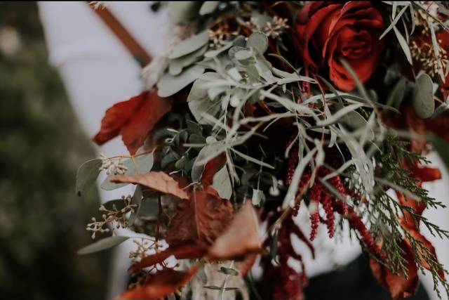 Rustic burgundy wedding