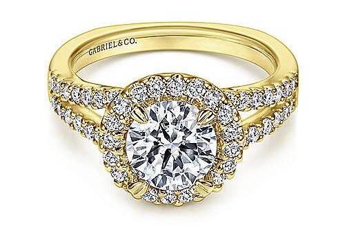 Gold engagement ring