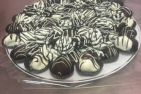 Black and White Party Tray with Pretzels and Oreos