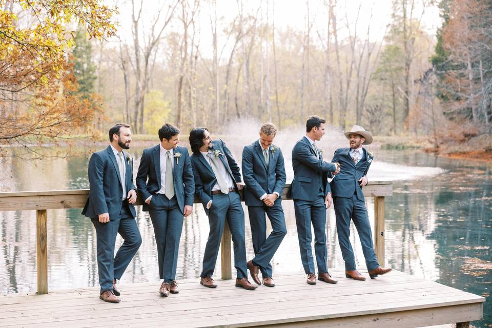 Groomsmen portraits