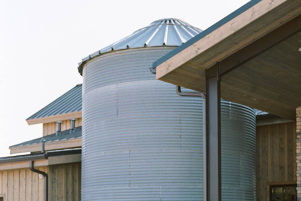 Grain bin