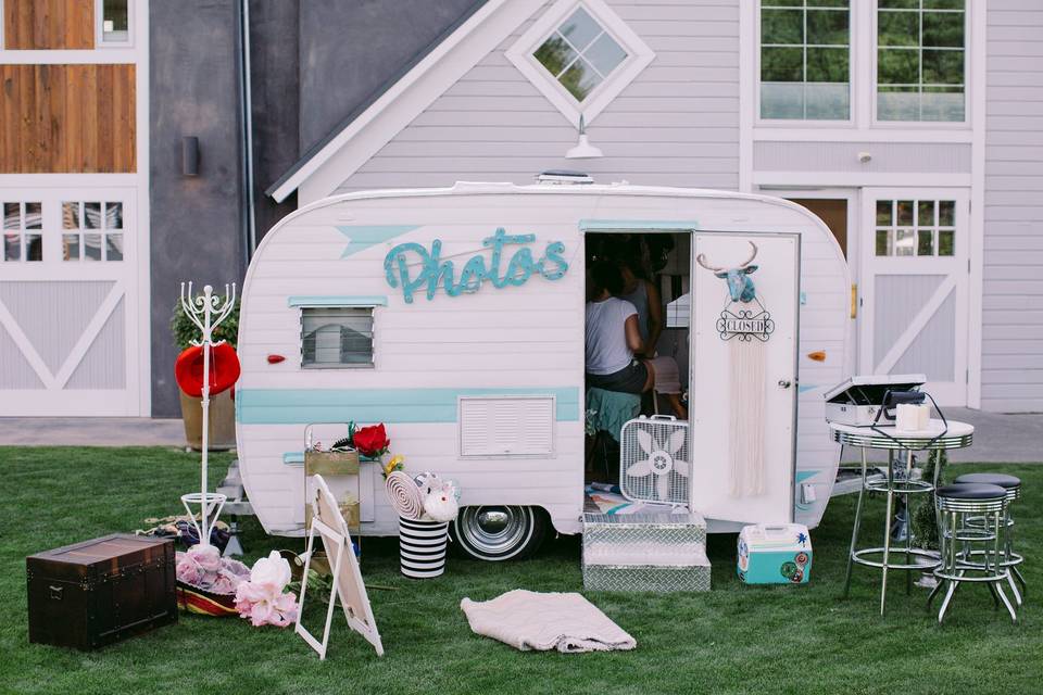 Small barn photobooth