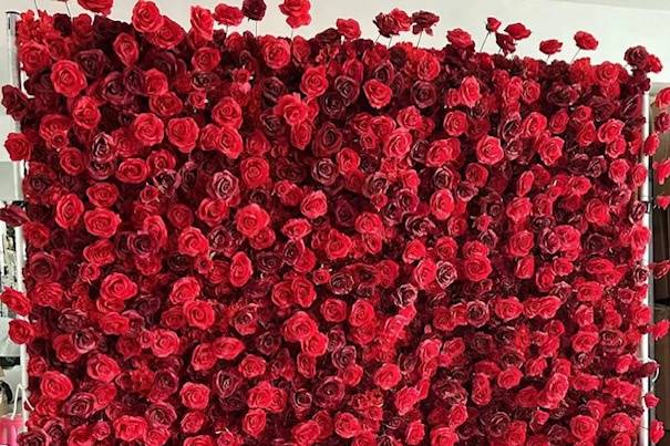 Red Rose Wall