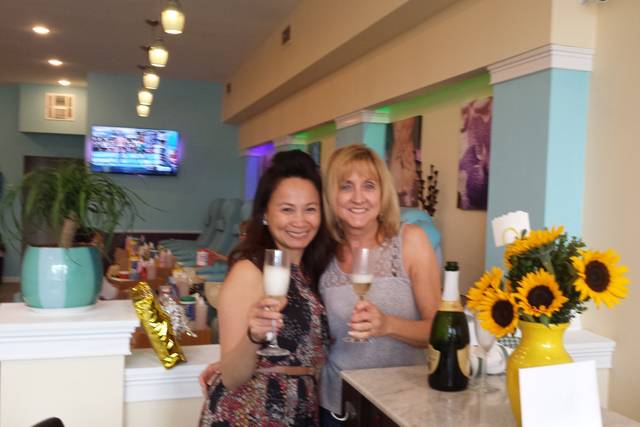 Evie's Nails and Spa Salon