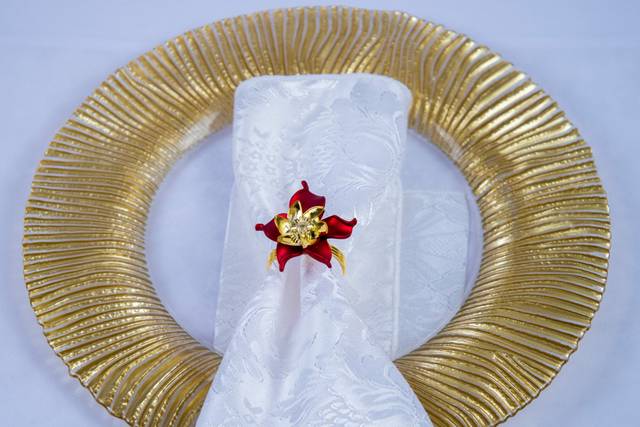 Lavish tableware