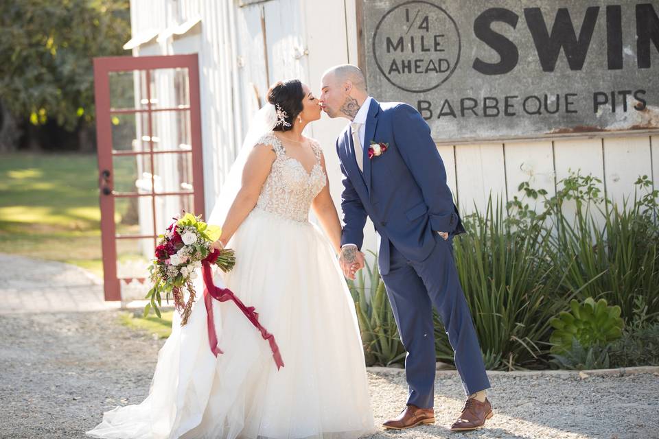 The Kiss by the Bridal Room