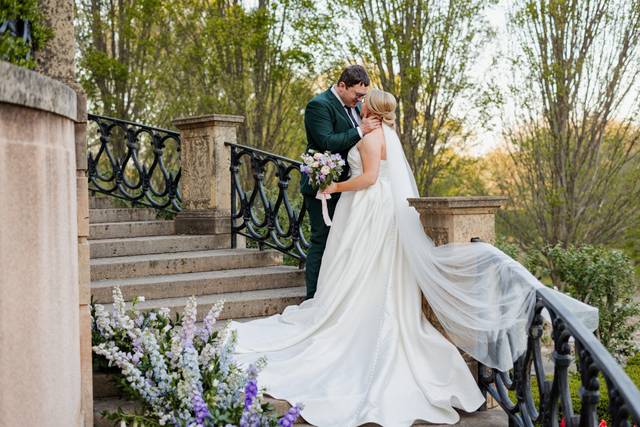 Modern Moments Photography