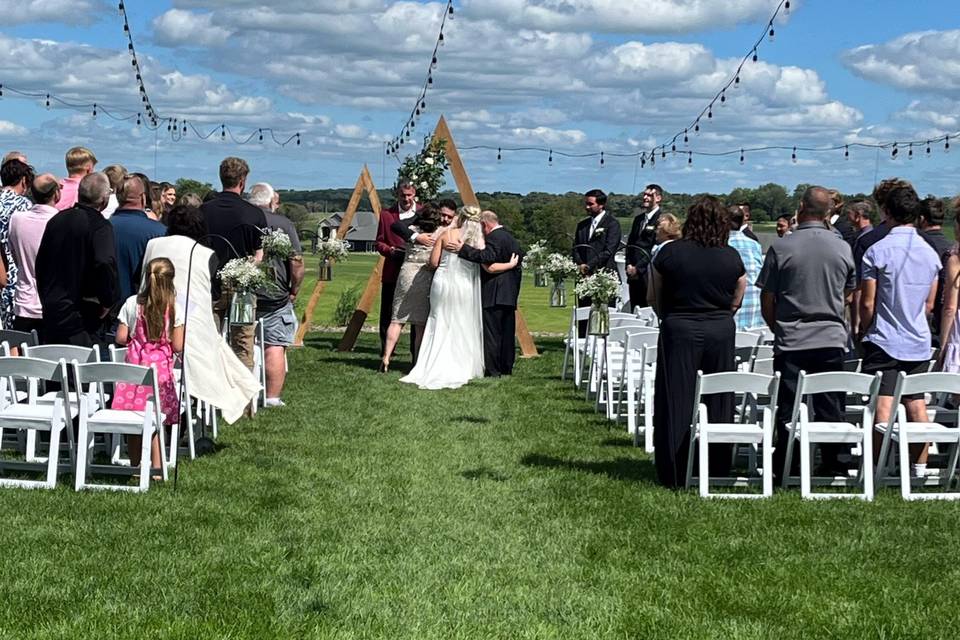 June outdoor ceremony