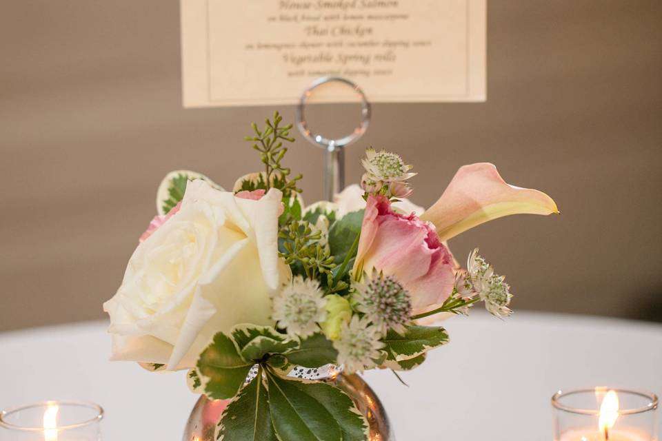 Table centerpiece and card