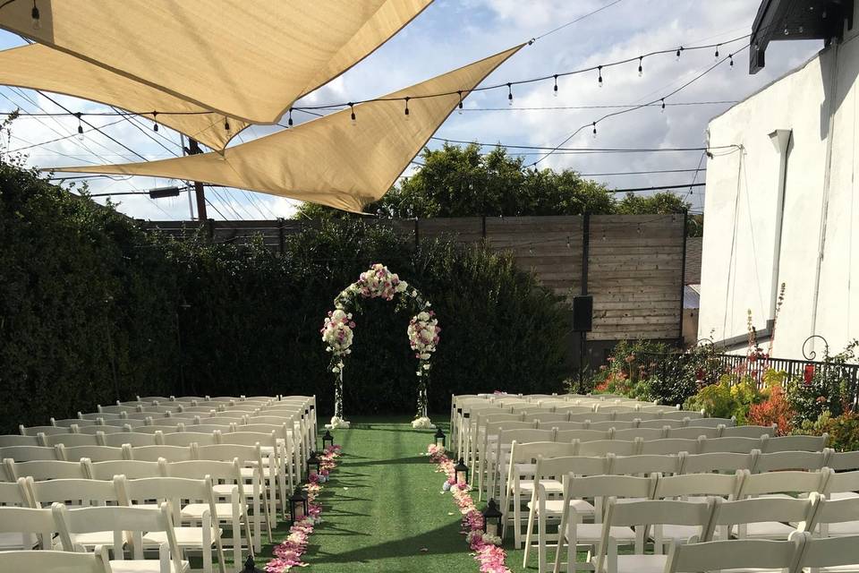 Rose petals for the aisle