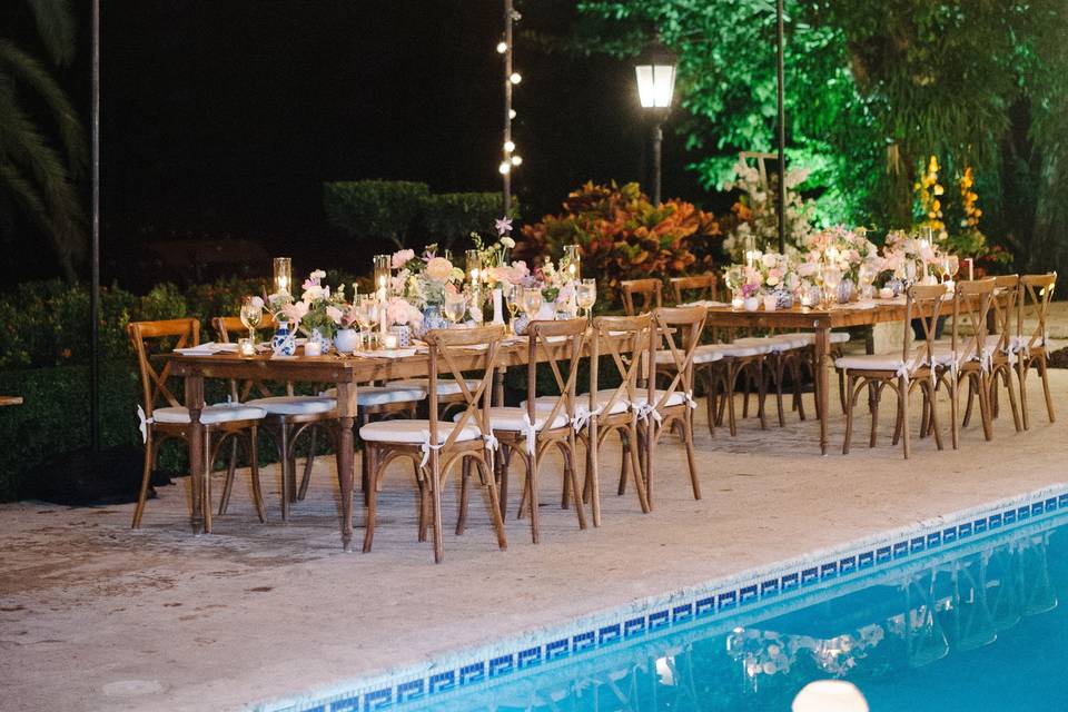 Reception under bistro lights