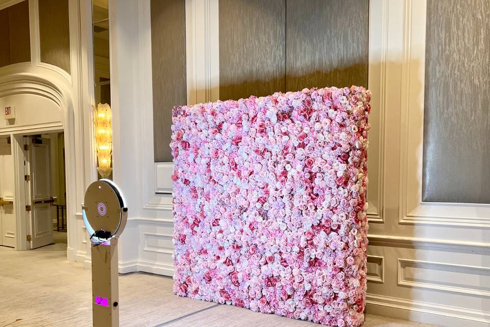Flower Wall & Photo Booth