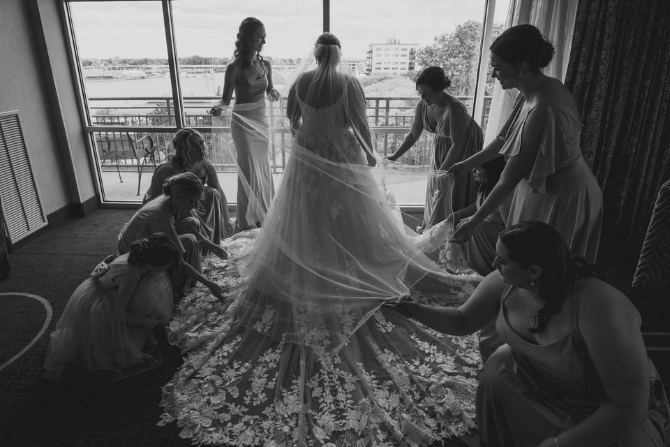 Wenonah Suite Dressing