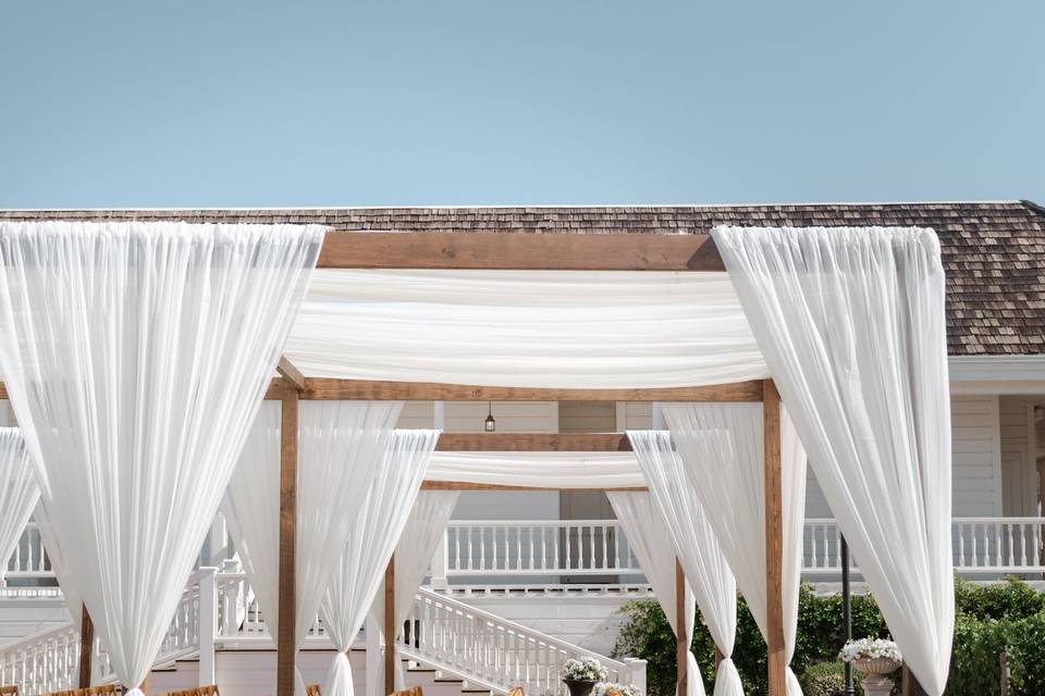 Mansion Garden Lawn Ceremony