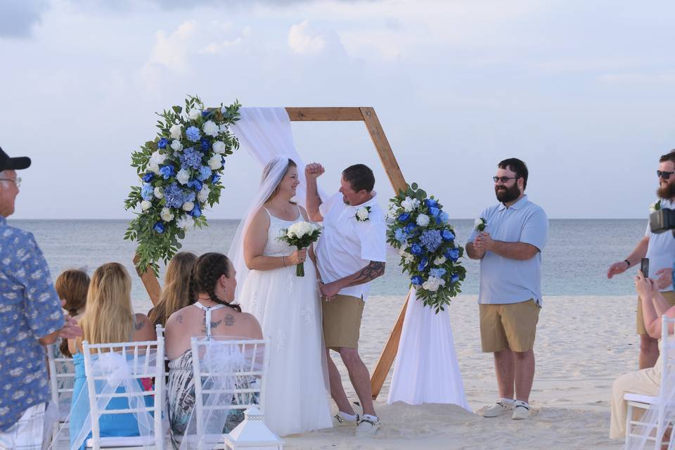Beach Romance / Hexagon