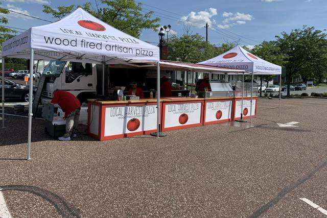 Pizza stand