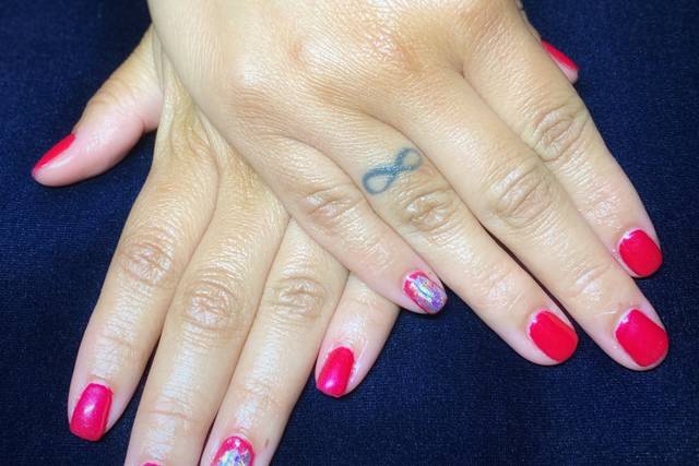 Red nail design