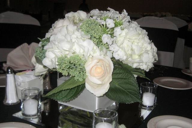 Mugford's Flower Shoppe