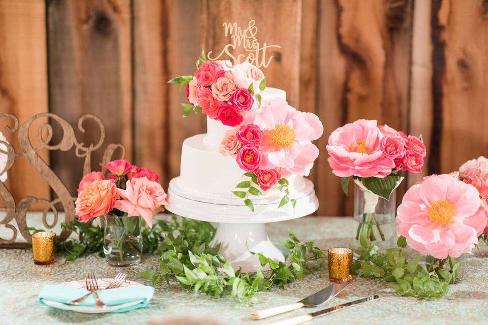 Cake with pink florals