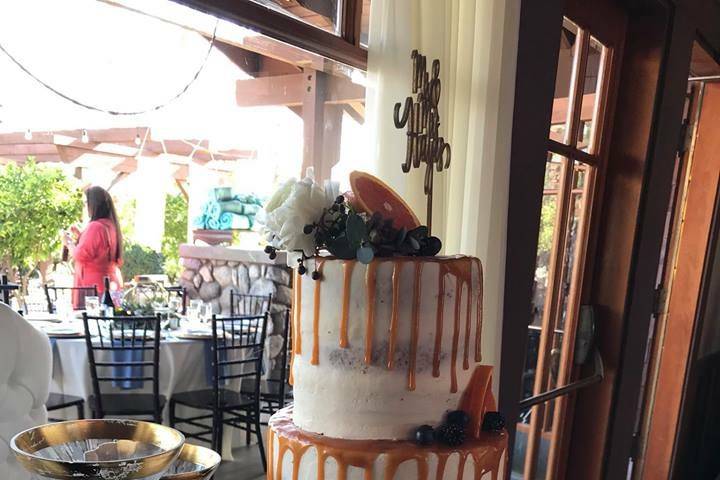 Wedding Cake Table