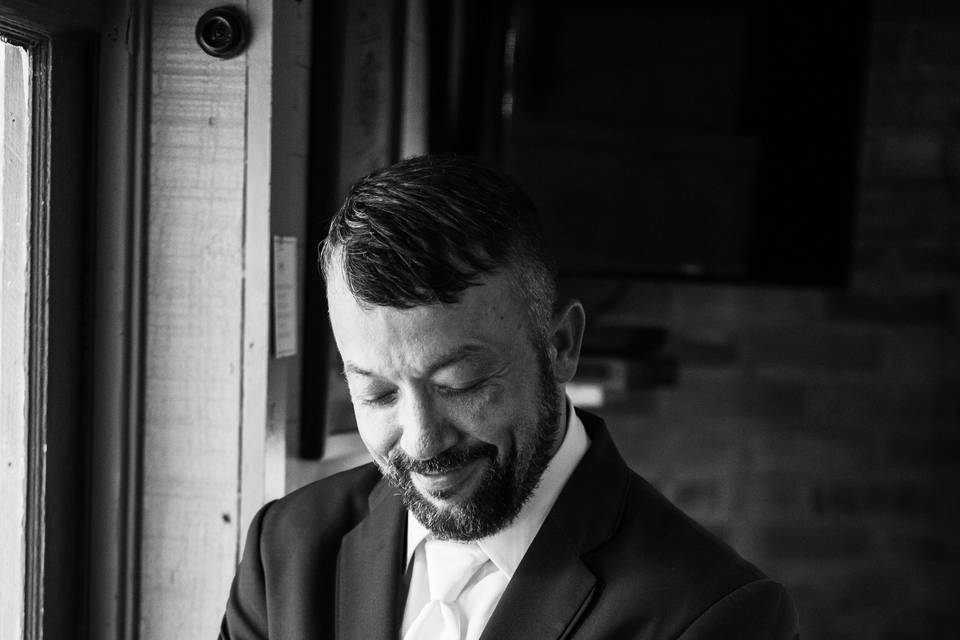 Groom getting ready - Saturn Photography