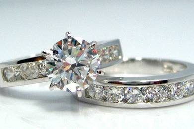 5A Quality CZ Engagement Ring and matching wedding band, set in 9-18 karat gold!