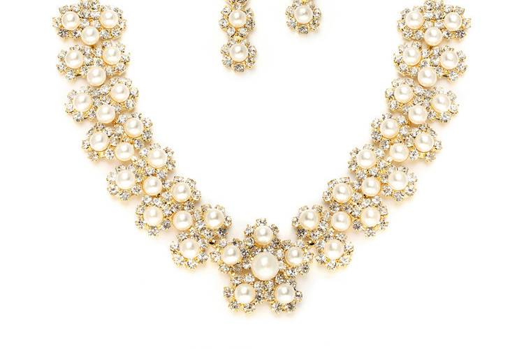 Beautiful Necklace & Earring Sets to wear on your special day, accented any gown, from simple to elaborate...we can find you what you are looking for!