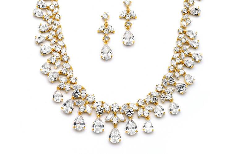 Beautiful Necklace & Earring Sets to wear on your special day, accented any gown, from simple to elaborate...we can find you what you are looking for!