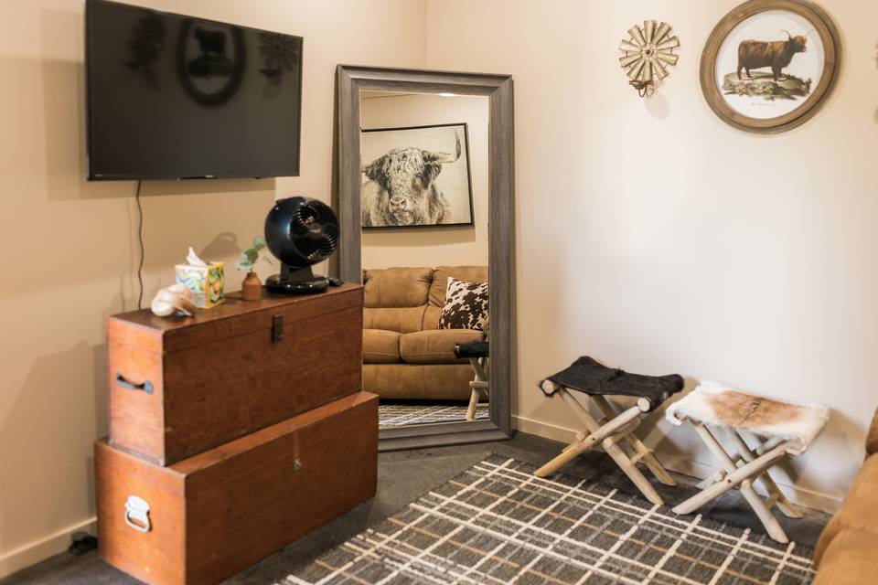 Groom’s Room