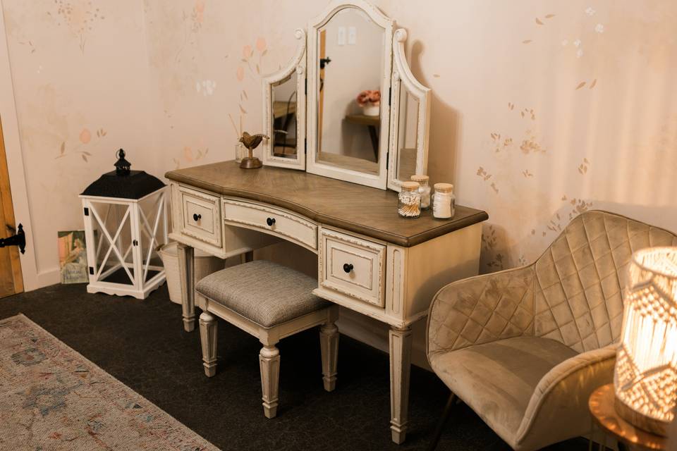Bride’s Room