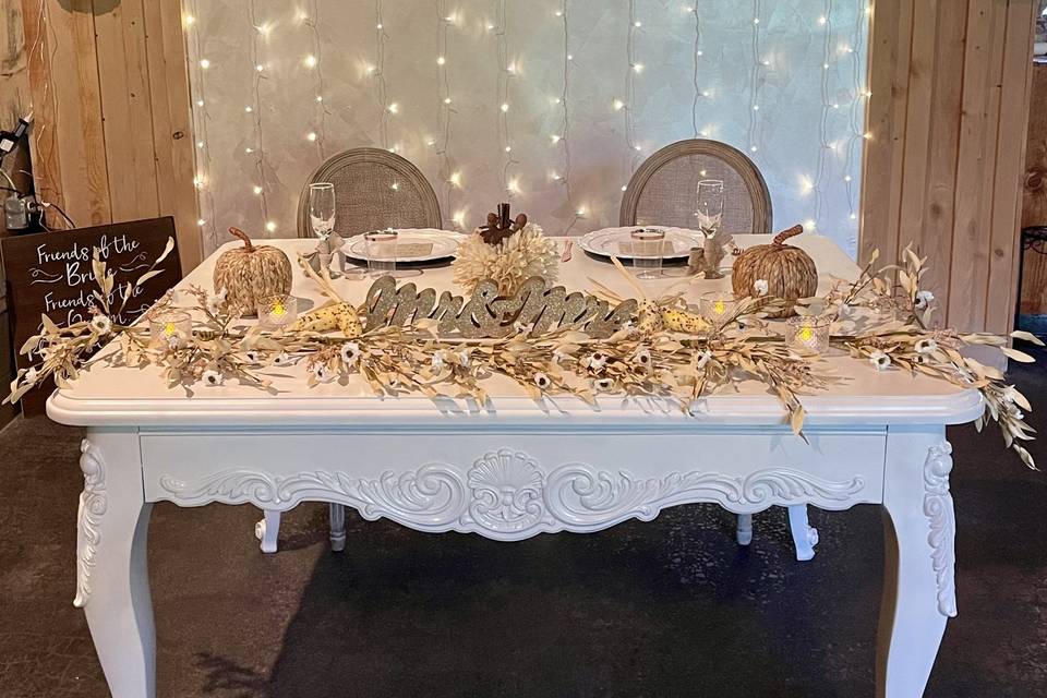 Bride & Groom Table