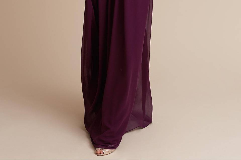 twobirds Bridesmaids	BHLDN Ginger Convertible Maxi Dress	<br>	Boasting over fifteen ways to wear—from strapless to halter to criss-crossed—this impossibly versatile, NYC-made dress is an instant-hit with bridesmaids, featuring the comfort of jersey, and the elegant look of a floor-skimming gown. Complementary for every body type, it's a lovely way to set each girl apart. For tips and tricks on tying the Ginger Convertible Maxi Dress, see our illustrated guide.