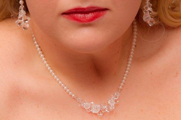 Close up of the crystal cluster necklace set.